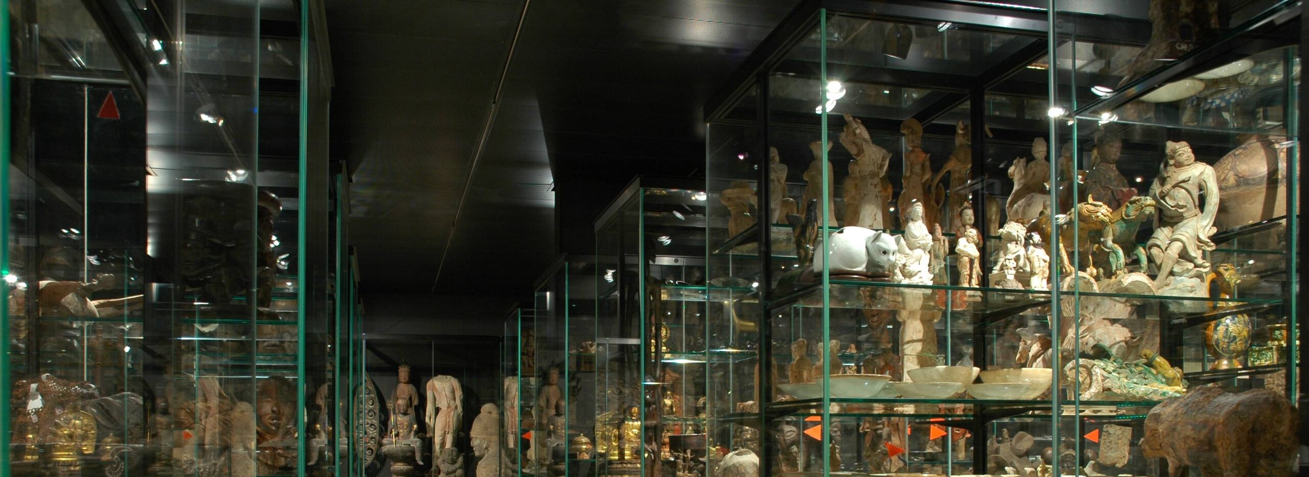 © Museum Rietberg Schaudepot, Lagergestelle in staubdichter Ausführung | © Museum Rietberg