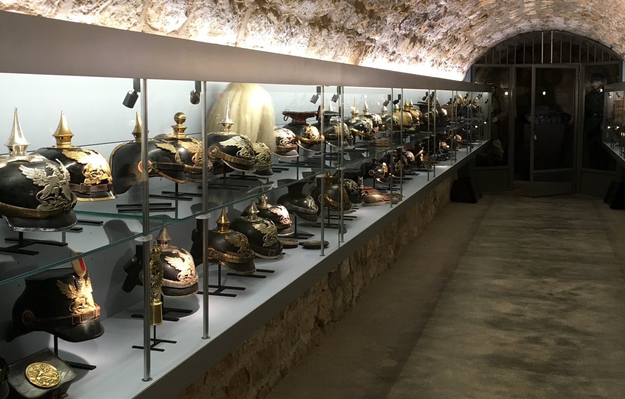 Wandvitrinen und LED-Beleuchtung, Museum Fort de la Pompelle